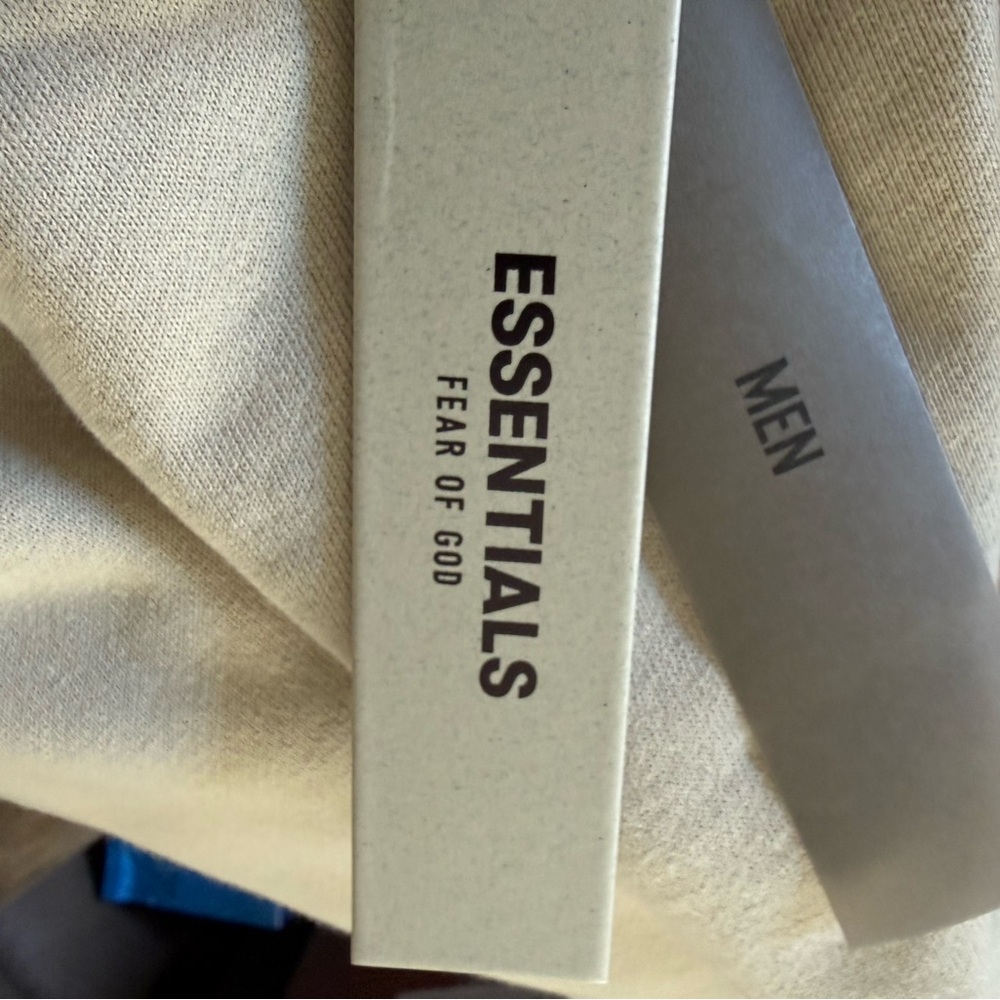 Fear of God Essentials Cream  Sweatershirt